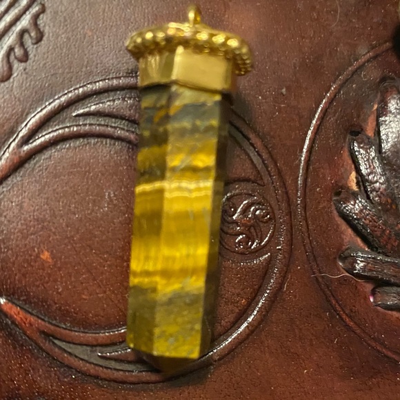 Beautiful Tigers Eye Pendant! Charged with Reiki - Picture 2 of 4